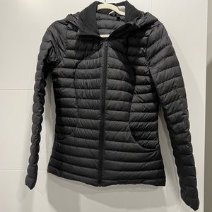 Lululemon Pack It Down Parka Black Size 6